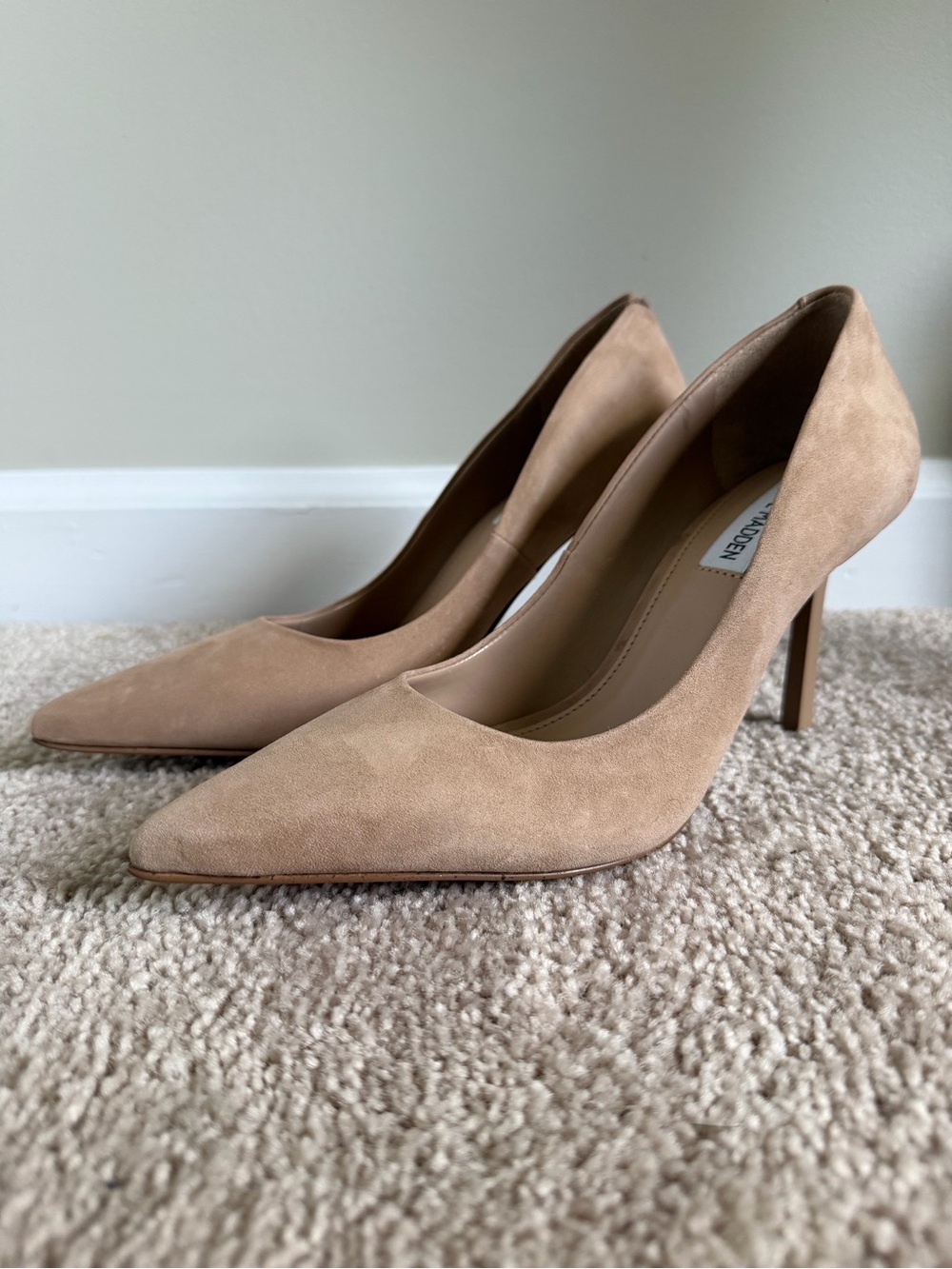 Steve Madden Beige Suede Pointed-Toe Stiletto Pumps